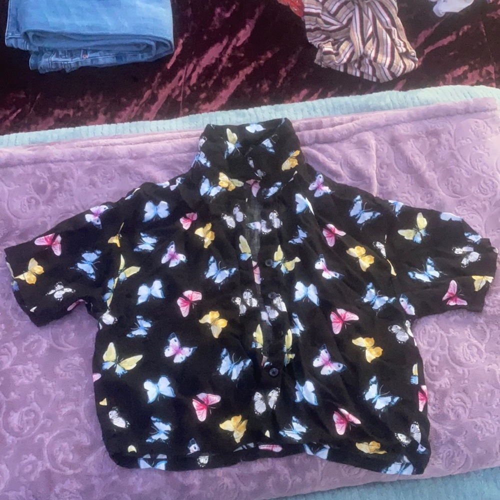 Button down butterfly crop top